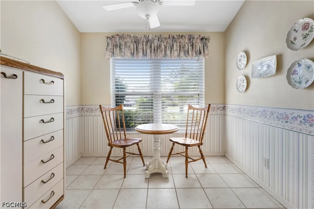372 Fox Den Circle Naples FL 34104