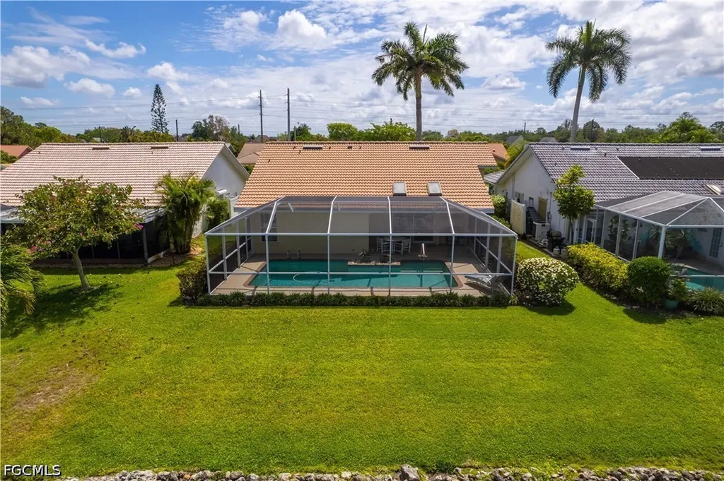 372 Fox Den Circle Naples FL 34104