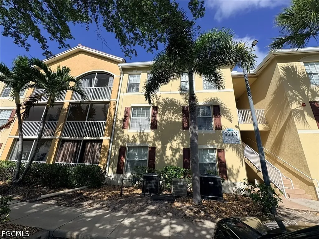 4113 Residence Drive Fort Myers FL 33901