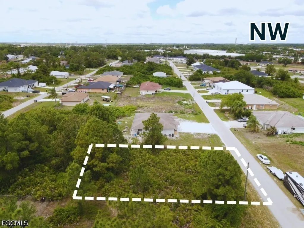 5207 25th Street SW Lehigh Acres FL 33973
