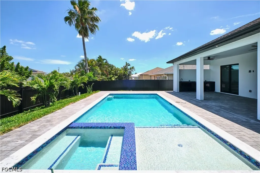 2717 SW 22nd Avenue Cape Coral FL 33914