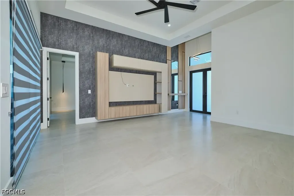 2717 SW 22nd Avenue Cape Coral FL 33914