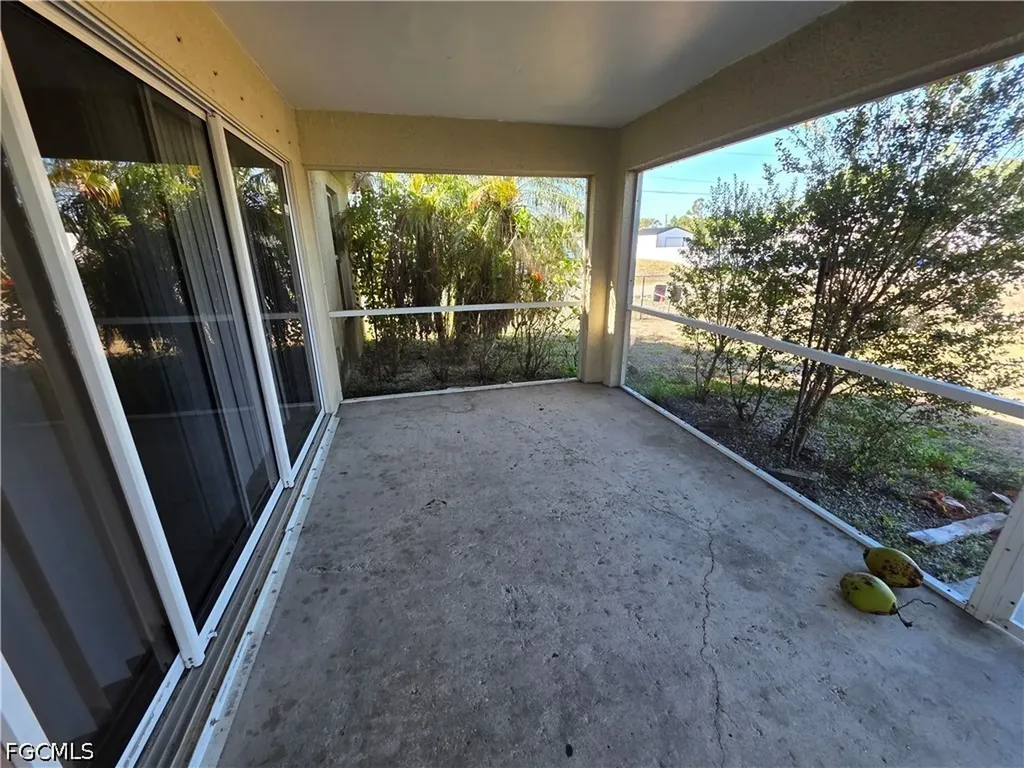 1912 Sunshine Boulevard S Lehigh Acres FL 33976