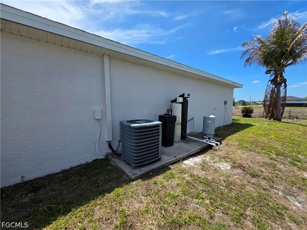 1912 Sunshine Boulevard S Lehigh Acres FL 33976