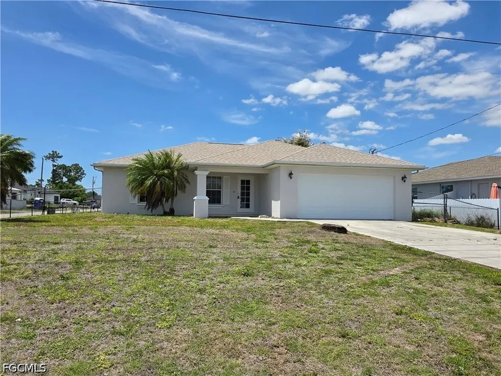 1912 Sunshine Boulevard S Lehigh Acres FL 33976