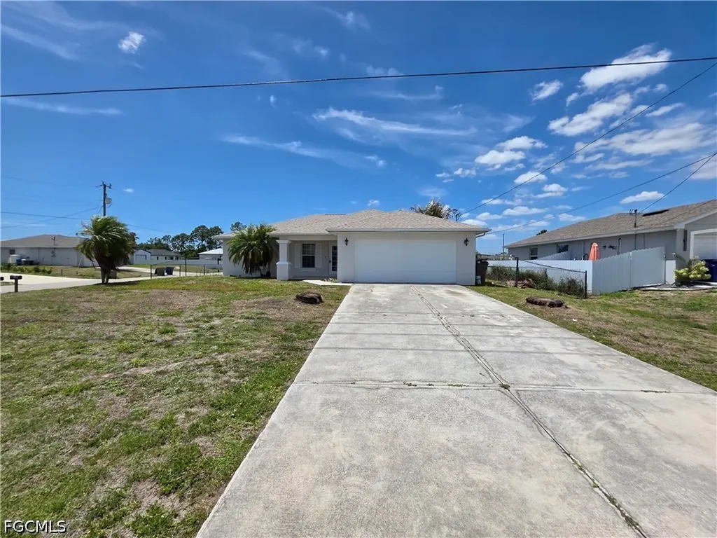 1912 Sunshine Boulevard S Lehigh Acres FL 33976