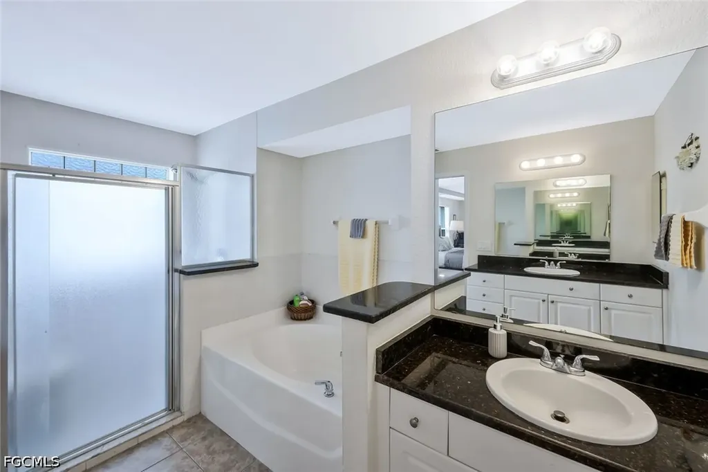 2217 NE 1st Place Cape Coral FL 33909