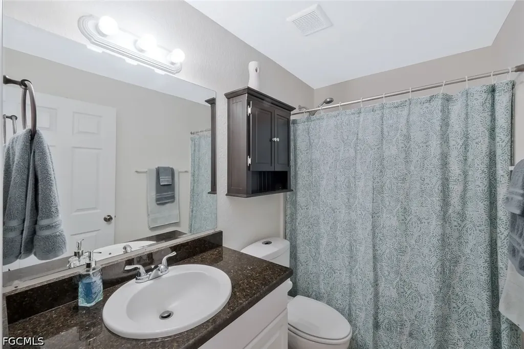 2217 NE 1st Place Cape Coral FL 33909