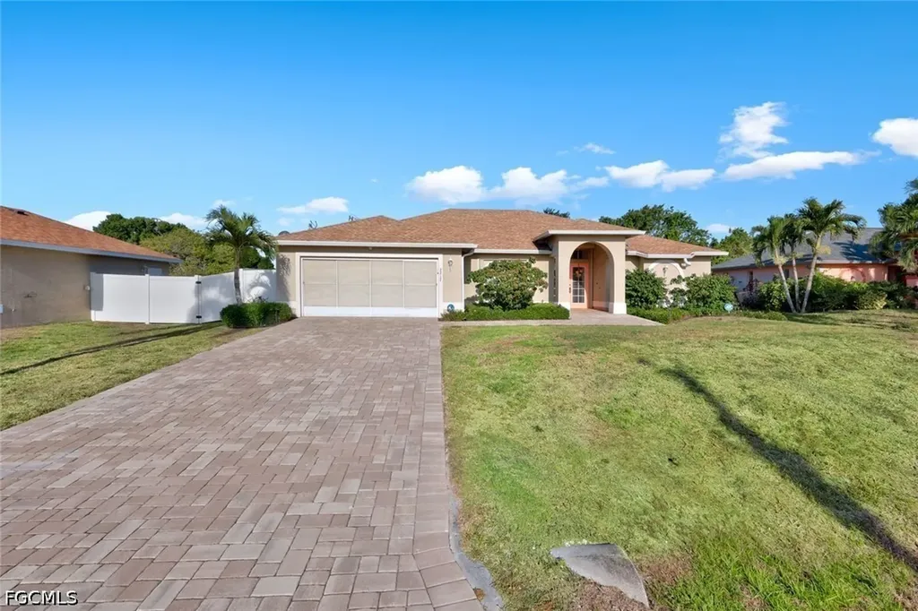 2217 NE 1st Place Cape Coral FL 33909