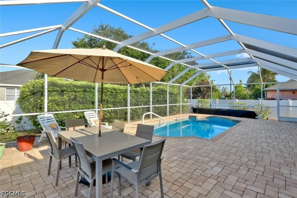 2217 NE 1st Place Cape Coral FL 33909