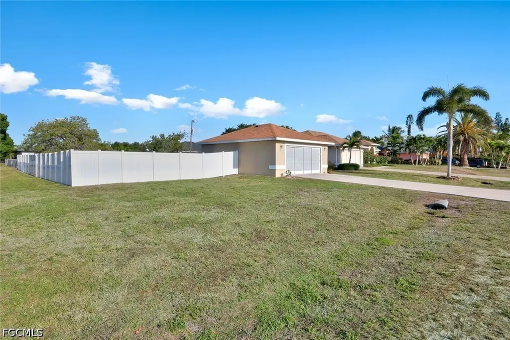 2217 NE 1st Place Cape Coral FL 33909