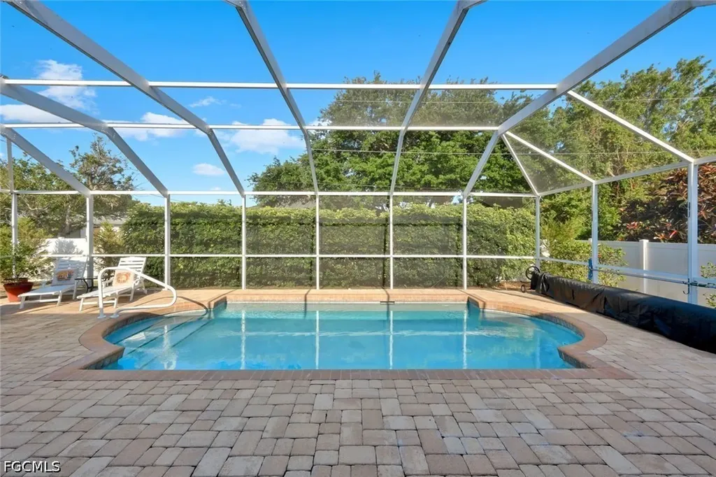 2217 NE 1st Place Cape Coral FL 33909