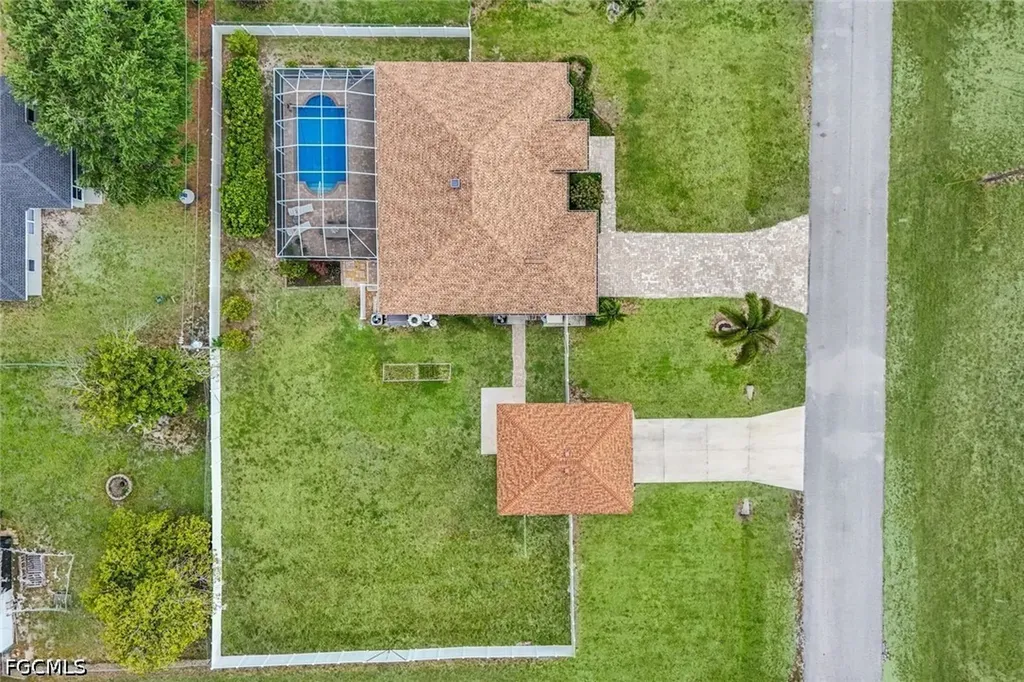 2217 NE 1st Place Cape Coral FL 33909