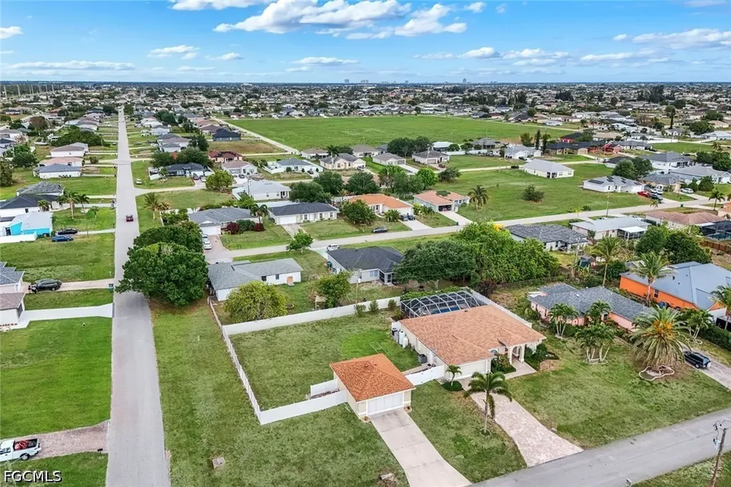 2217 NE 1st Place Cape Coral FL 33909