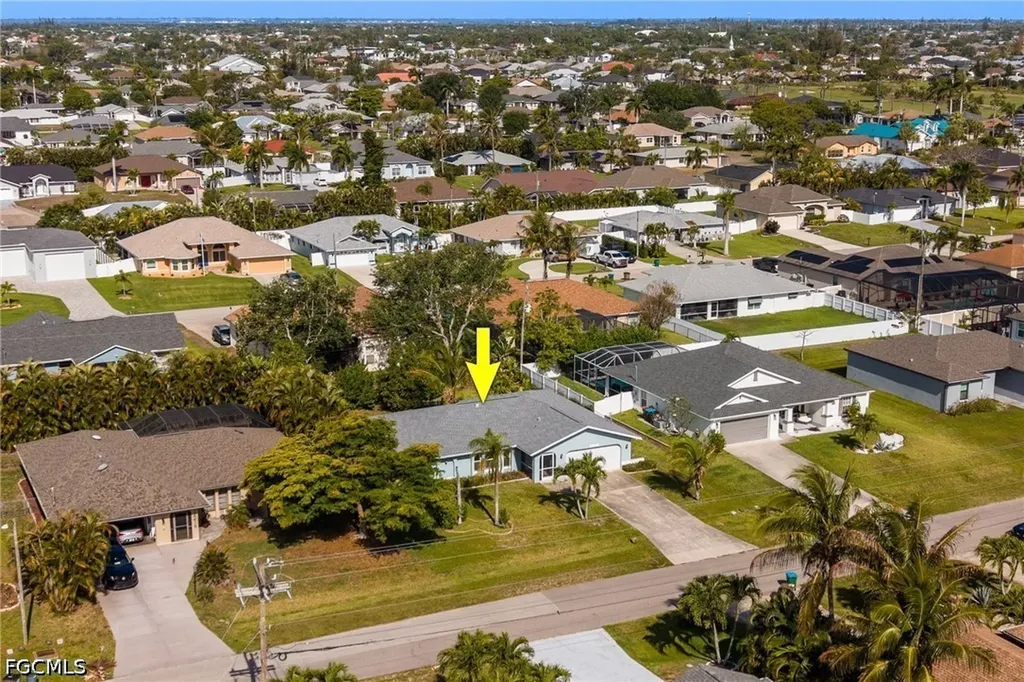 2212 SW 11th Court Cape Coral FL 33991