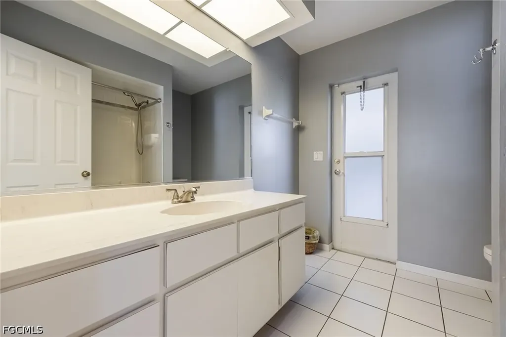 2212 SW 11th Court Cape Coral FL 33991