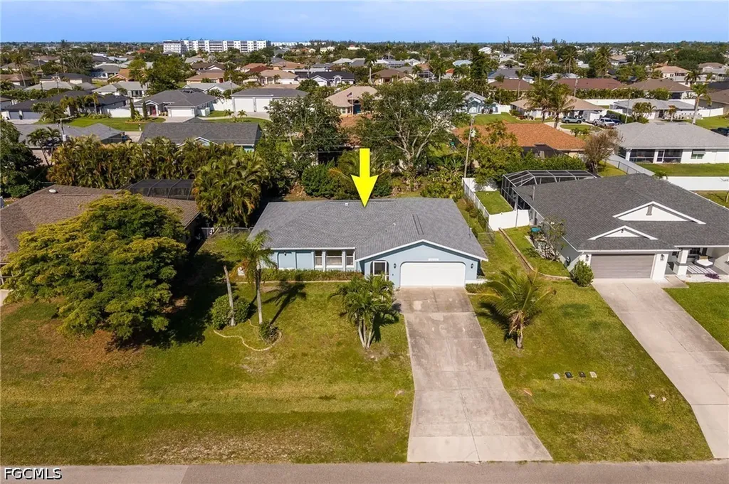 2212 SW 11th Court Cape Coral FL 33991