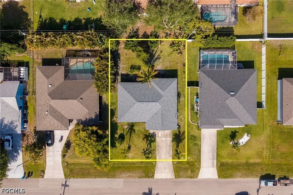 2212 SW 11th Court Cape Coral FL 33991