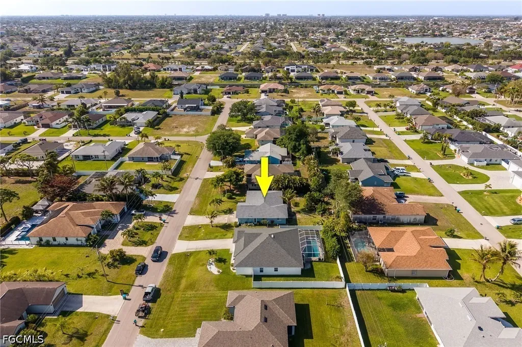 2212 SW 11th Court Cape Coral FL 33991