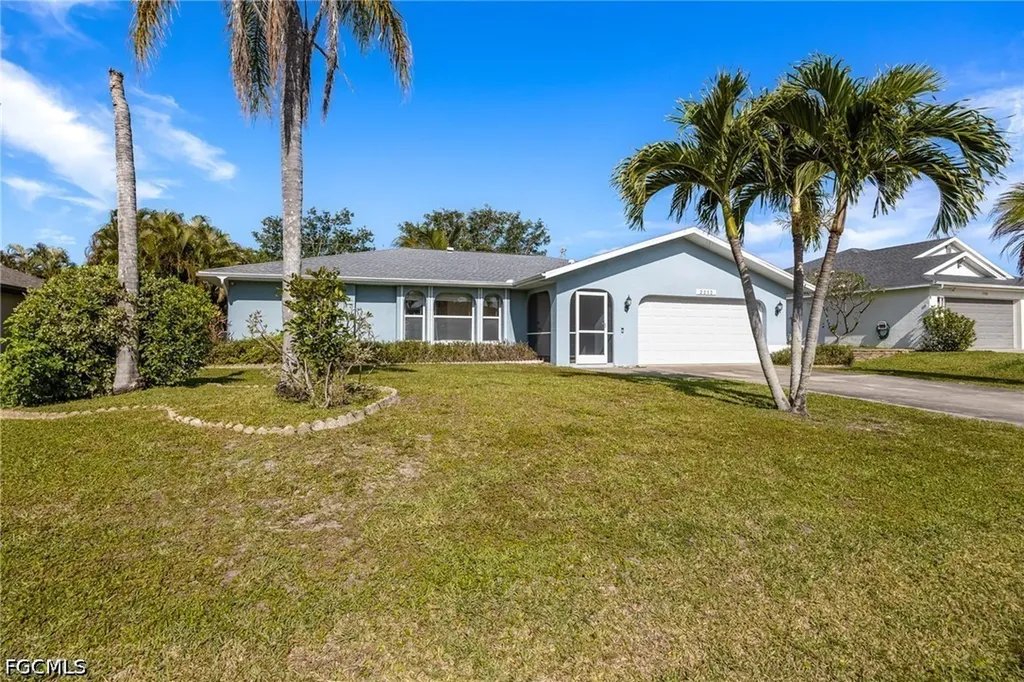 2212 SW 11th Court Cape Coral FL 33991