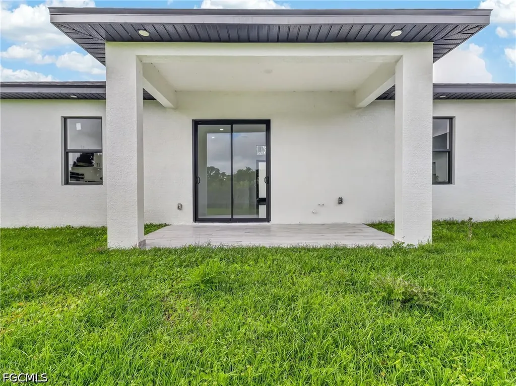 639 Knapp Street Lehigh Acres FL 33974