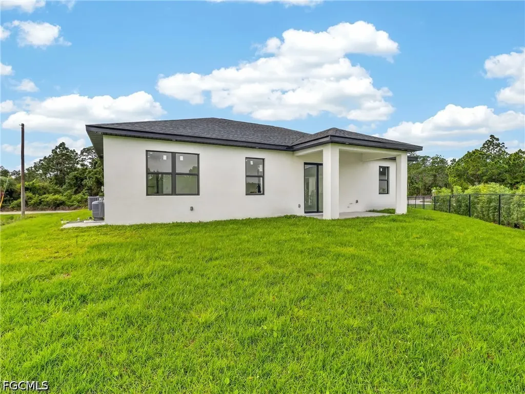 639 Knapp Street Lehigh Acres FL 33974