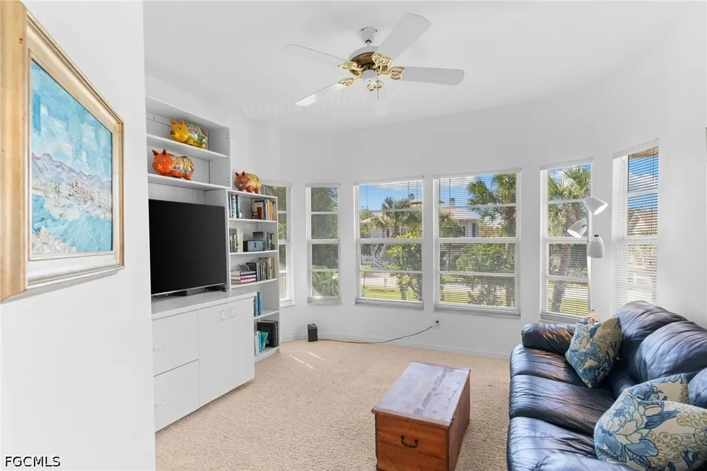 480 Las Tiendas Lane Sanibel FL 33957