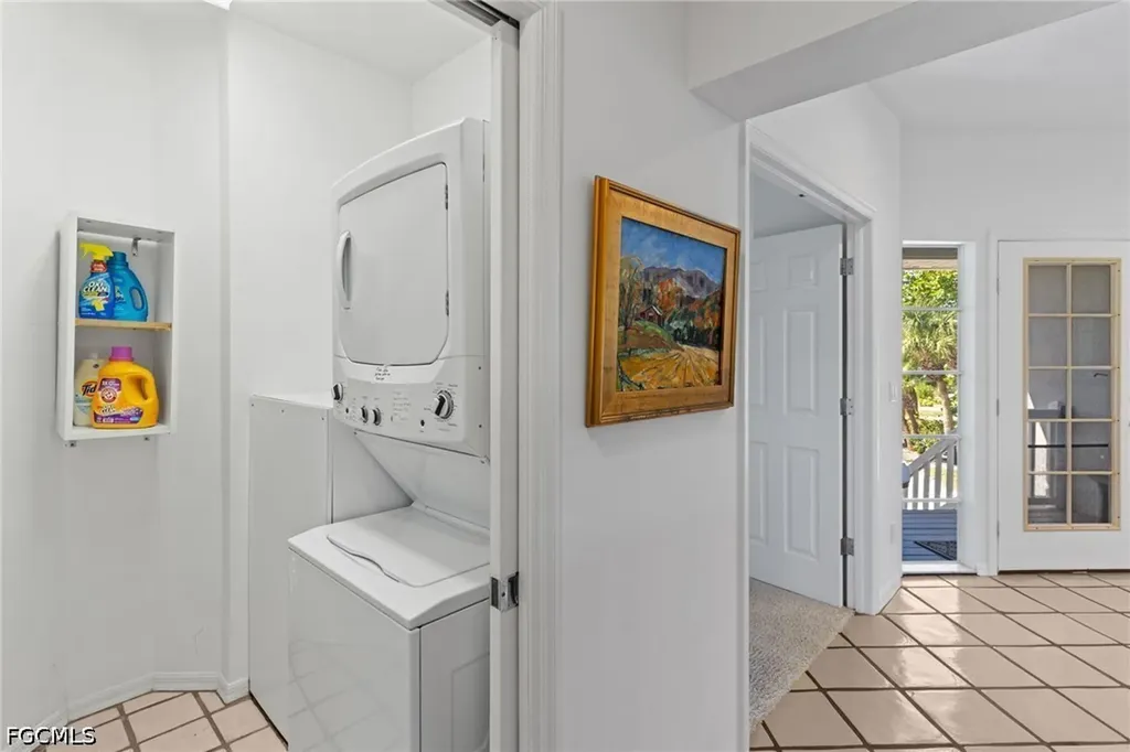 480 Las Tiendas Lane Sanibel FL 33957