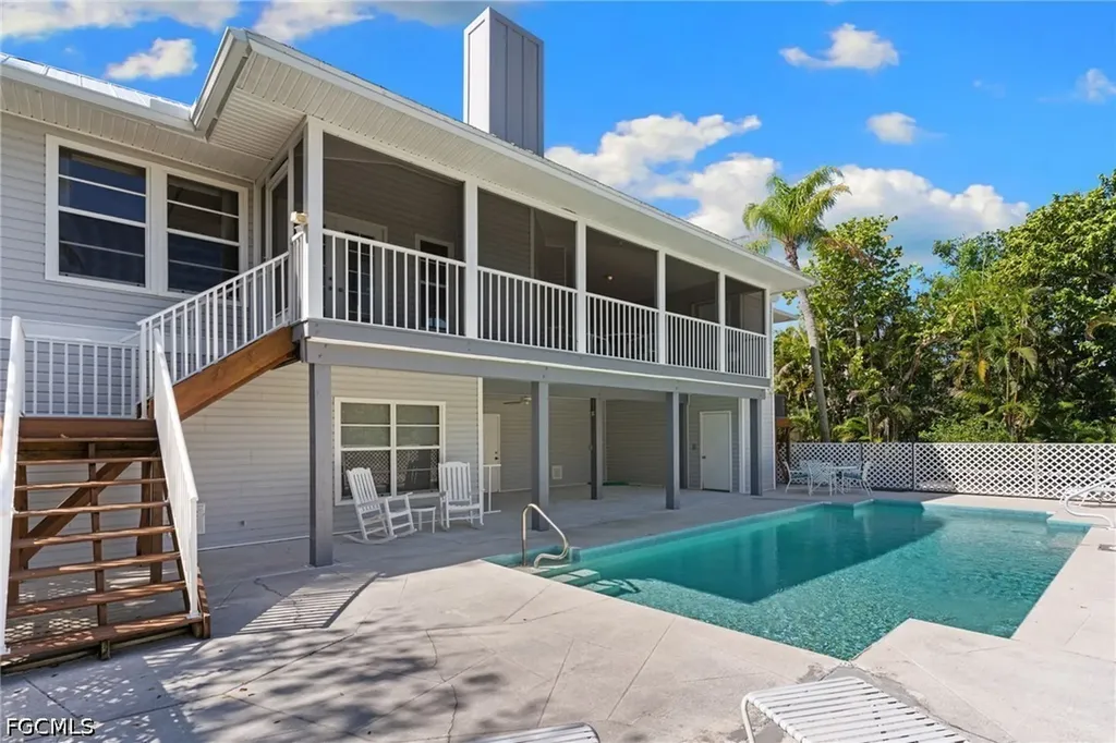 480 Las Tiendas Lane Sanibel FL 33957