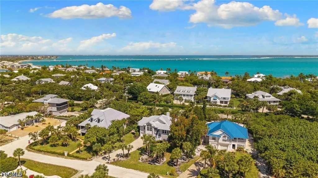 480 Las Tiendas Lane Sanibel FL 33957