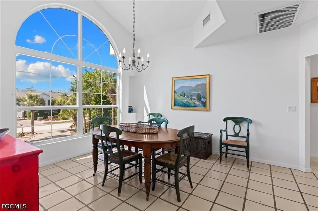 480 Las Tiendas Lane Sanibel FL 33957