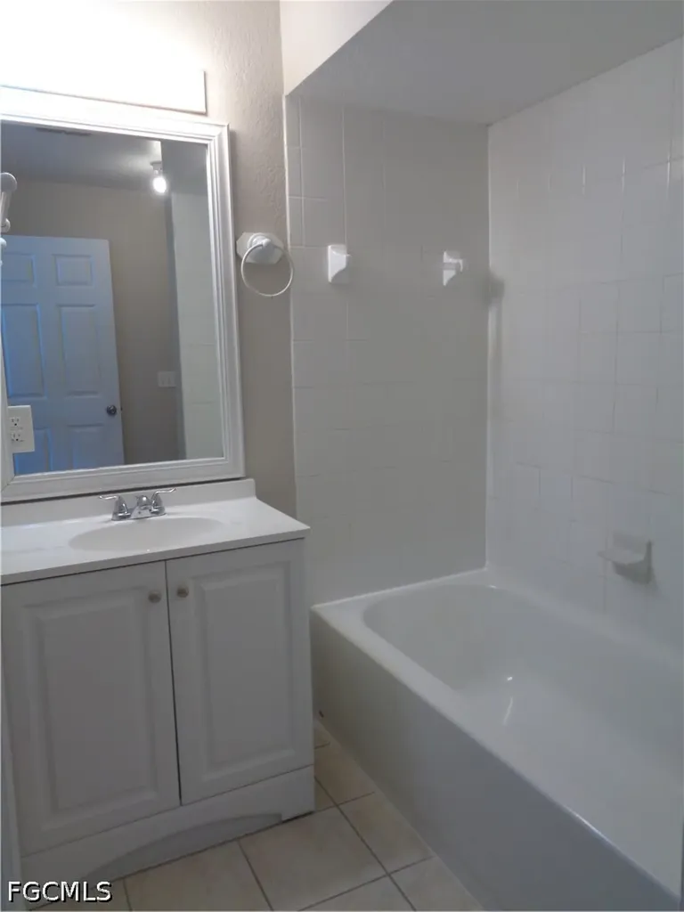 1101 NW 19th Place Cape Coral FL 33993