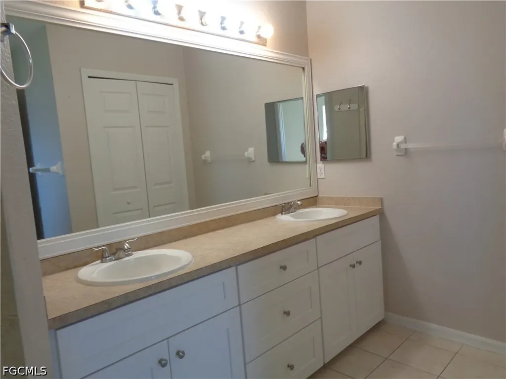 1101 NW 19th Place Cape Coral FL 33993