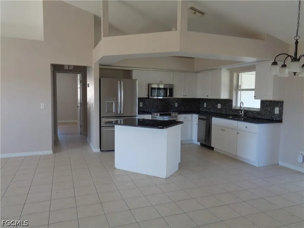 1101 NW 19th Place Cape Coral FL 33993