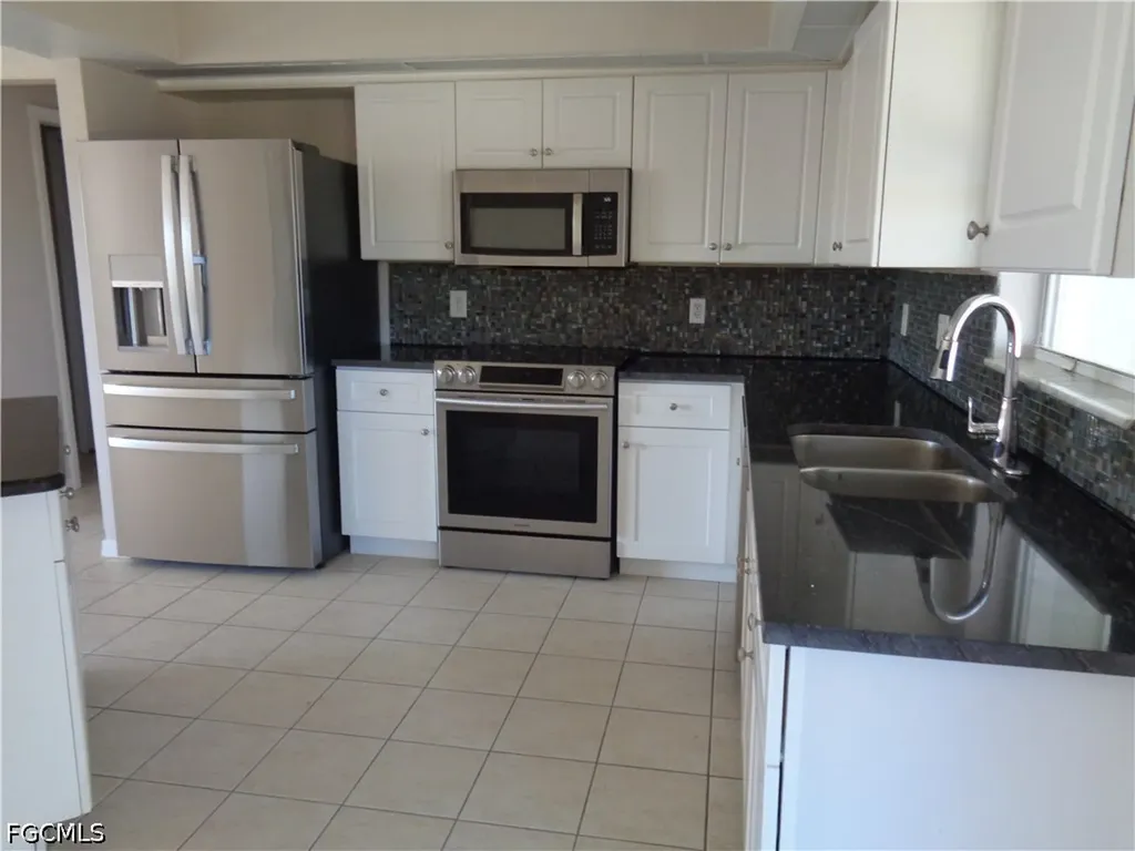 1101 NW 19th Place Cape Coral FL 33993