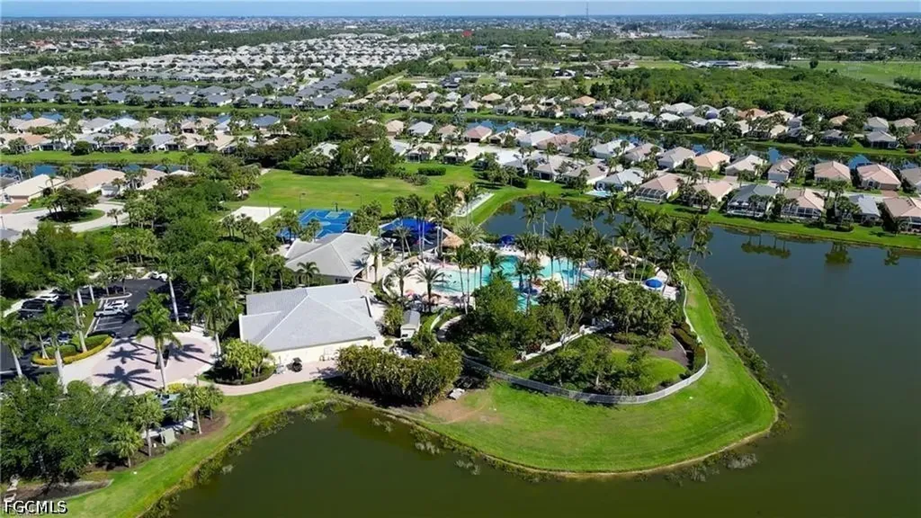 2710 Brightside Court Cape Coral FL 33991