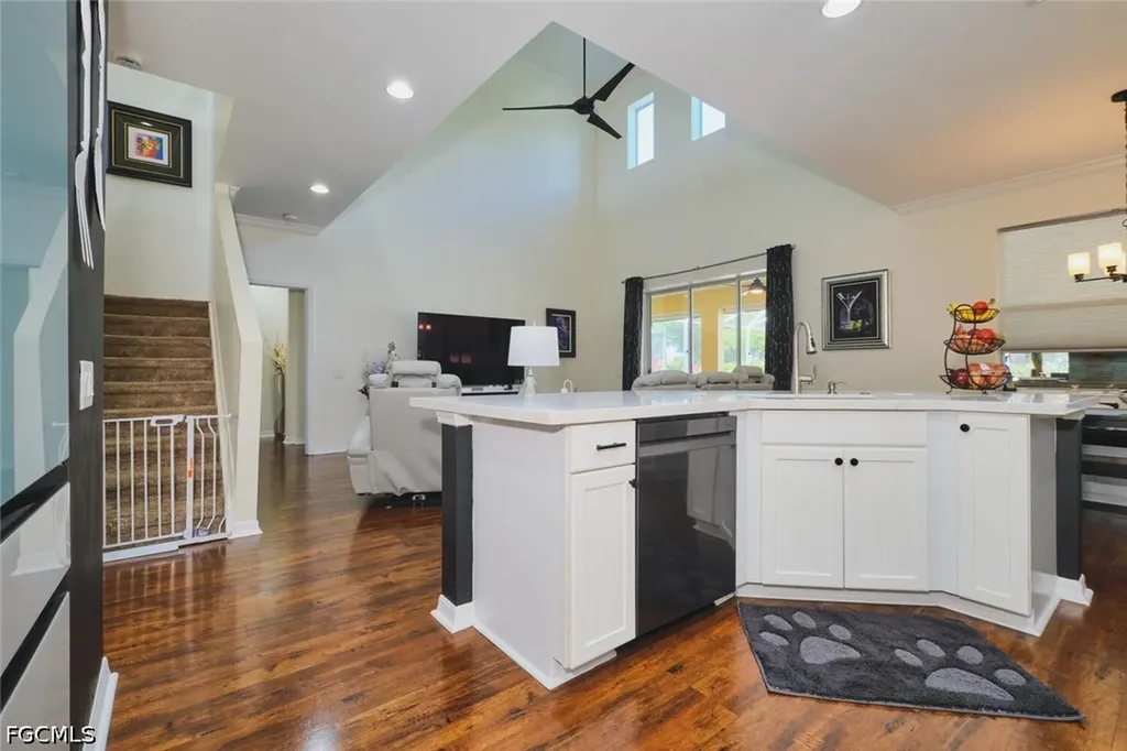 2710 Brightside Court Cape Coral FL 33991