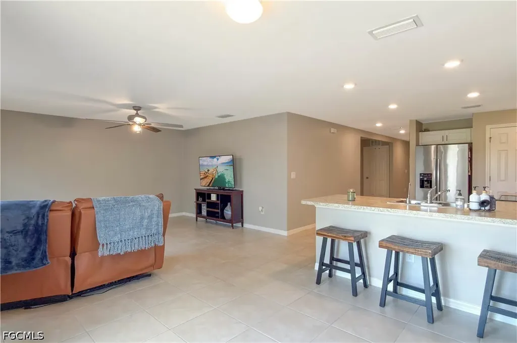 4323 NE 21st Avenue Cape Coral FL 33909