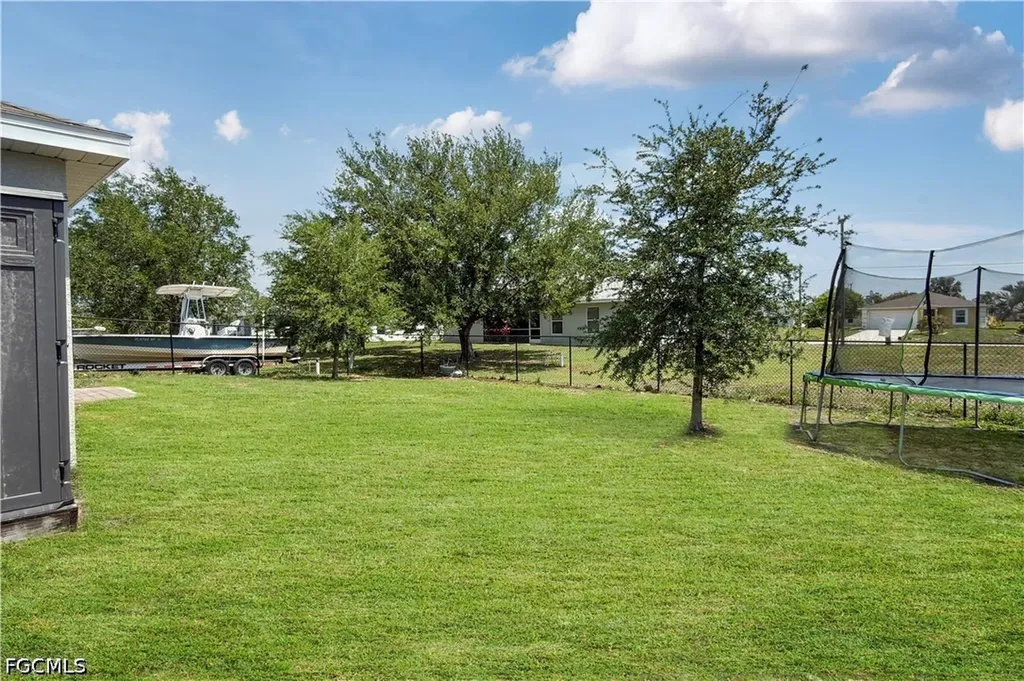 4323 NE 21st Avenue Cape Coral FL 33909