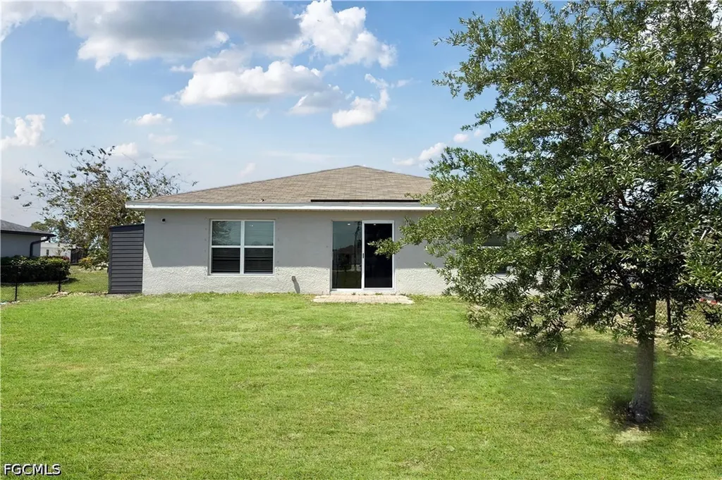 4323 NE 21st Avenue Cape Coral FL 33909