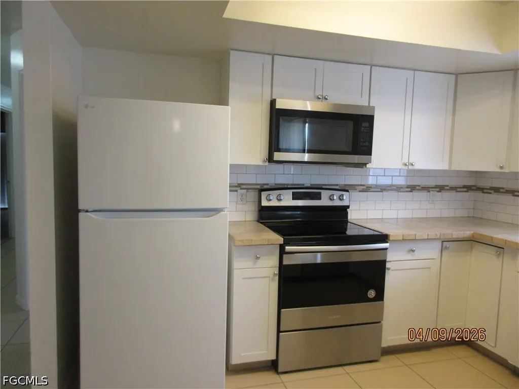 1218 NE 8th Terrace Cape Coral FL 33909