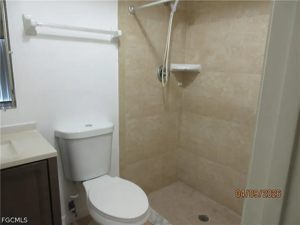 1218 NE 8th Terrace Cape Coral FL 33909