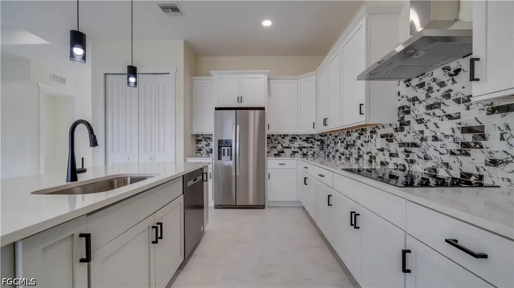 3805 SW 1st Street Cape Coral FL 33991