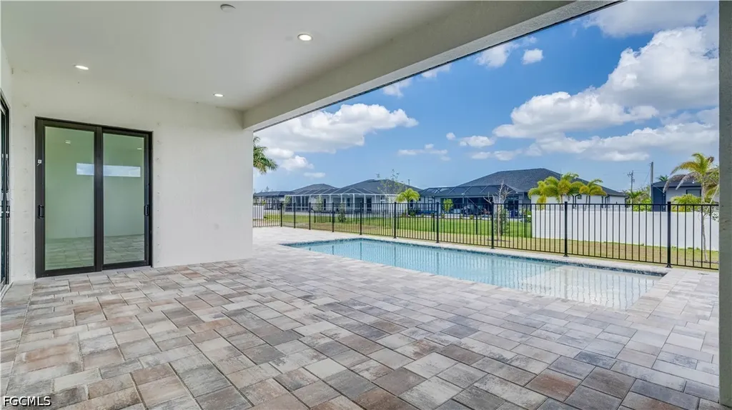 3805 SW 1st Street Cape Coral FL 33991