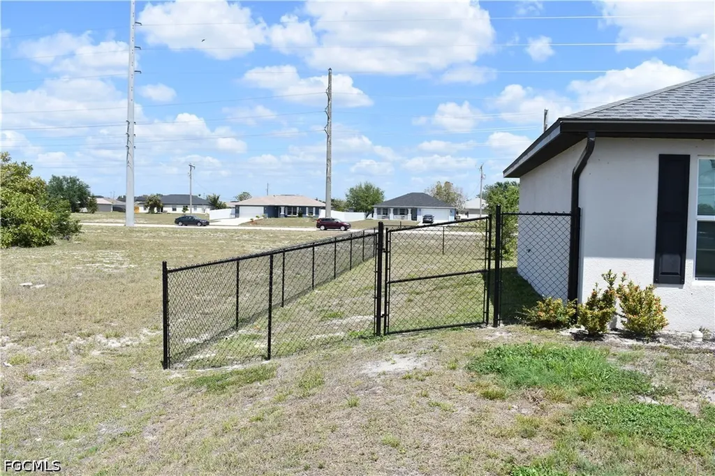117 NW 23rd Terrace Cape Coral FL 33993