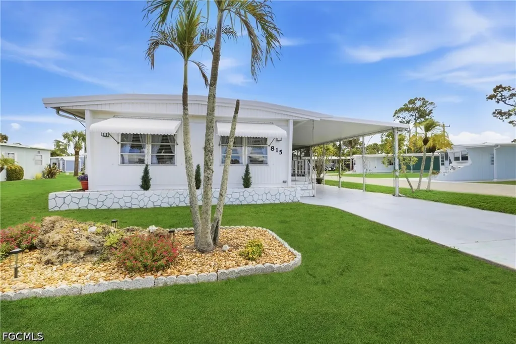 815 Holly Berry Court North Fort Myers FL 33917