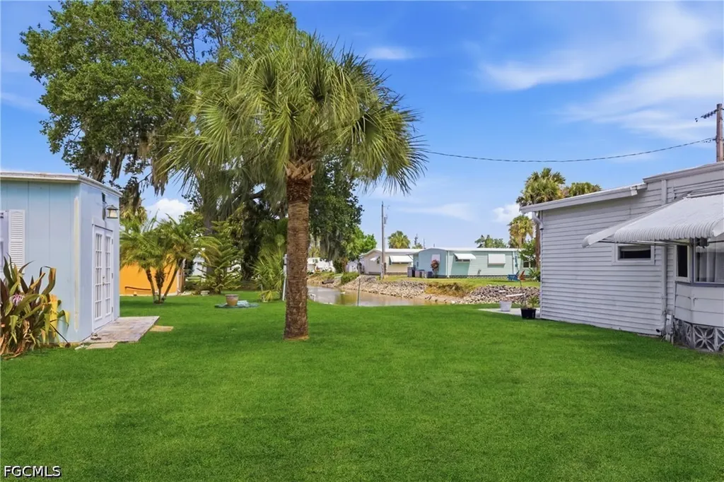 815 Holly Berry Court North Fort Myers FL 33917
