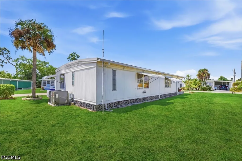 815 Holly Berry Court North Fort Myers FL 33917