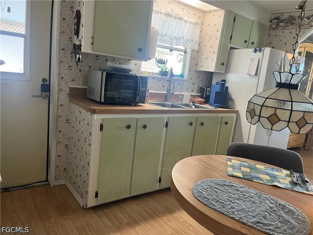3159 Pluto Circle North Fort Myers FL 33903