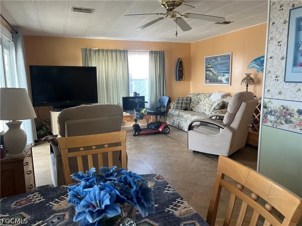 3159 Pluto Circle North Fort Myers FL 33903